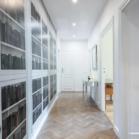 Urban Chic - 10 People - Center -nowy Swiat Apartament *