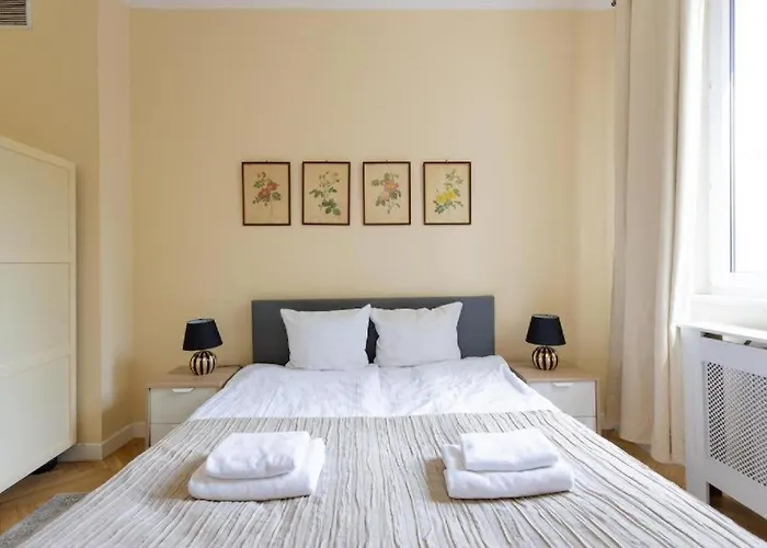 Urban Chic - 10 People - Center -nowy Swiat