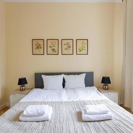 Urban Chic - 10 People - Center -nowy Swiat